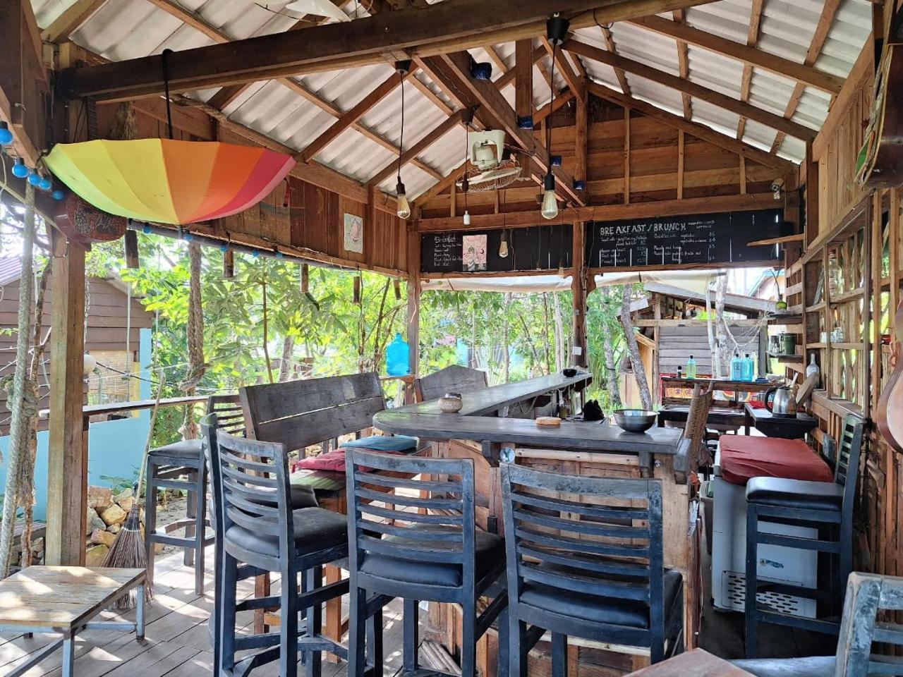 Dragonfly Guesthouse Koh Rong Samlon Eksteriør billede